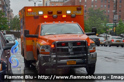Dodge ?
United States of America - Stati Uniti d'America
St. Luke's Roosvelt New York
FDNY EMS Participating Member 911 Ambulance
Parole chiave: Dodge