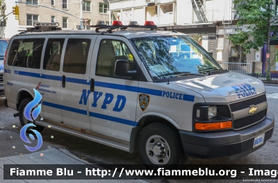 Chevrolet Express
United States of America-Stati Uniti d'America
New York Police Department
Patrol Borough Bronx
Parole chiave: Chevrolet Express