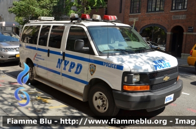 Chevrolet Express
United States of America - Stati Uniti d'America
New York Police Department (NYPD)
Youth Services Section
Parole chiave: Chevrolet Express