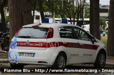 Fiat Grande Punto
Polizia Municipale Forte dei Marmi (LU)
Allestita Carrozzeria Ciabilli
Parole chiave: Fiat Grande_Punto