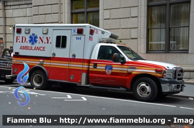 Ford F350
United States of America - Stati Uniti d'America
New York Fire Department
144
Parole chiave: Ford F350 Ambulanza
