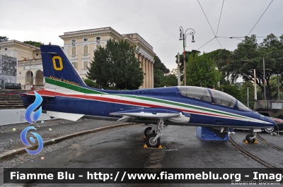 Aermacchi Mb339 PAN
Aeronautica Militare Italiana
313° Gruppo Frecce Tricolori
MM 54486
Parole chiave: Aermacchi Mb339_PAN MM54486