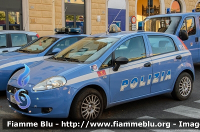 Fiat Grande Punto
Polizia di Stato
Polizia Ferroviaria
Con logo celebrativo dei 110 anni della specialità
POLIZIA H1803
Parole chiave: Fiat Grande_Punto POLIZIAH1803