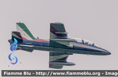 Aermacchi MB339PAN
Aeronautica Militare Italiana
313° Gruppo Addestramento Acrobatico
Stagione esibizioni 2024
Phase Out AMX
Parole chiave: Aermacchi MB339PAN