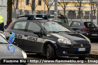Fiat Grande Punto
Polizia Locale Verona
POLIZIA LOCALE YA 825 AC
Parole chiave: Fiat Grande_Punto POLIZIALOCALEYA825AC