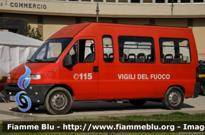 Fiat Ducato II serie
Vigili del Fuoco
Comando Provinciale di Pisa
VF 18801
Parole chiave: Fiat Ducato_IIserie VF18801 Giornate_della_Protezione_Civile_Pisa_2016