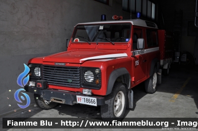 Land-Rover Defender 90
Vigili del Fuoco
Distaccamento Volontario di Nizza Monferrato (AT)
VF 18666
Parole chiave: Land-Rover Defender_90 VF18666
