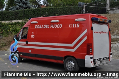 Fiat Ducato III serie
Vigili del Fuoco
Comando Provinciale di Asti
Distaccamento Volontario di Canelli (AT)
Polisoccorso
VF 24232
Parole chiave: Fiat Ducato_IIIserie VF24232