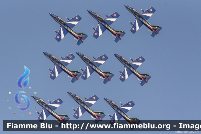 Aermacchi MB339PAN
Aeronautica Militare Italiana
313° Gruppo Addestramento Acrobatico
Stagione esibizioni 2019
Valore Tricolore
Parole chiave: Aermacchi MB339PAN