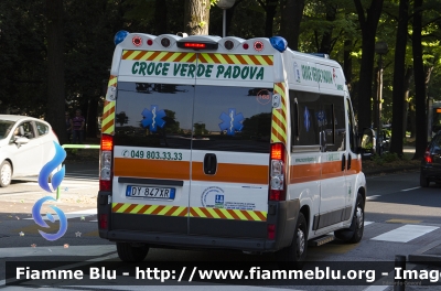 Fiat Ducato X250
Pubblica Assistenza P.O. Croce Verde Padova
Allestita Bollanti
Parole chiave: Fiat Ducato_X250 Ambulanza