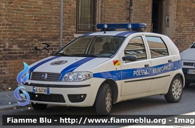 Fiat Punto III serie
Polizia Municipale Ravenna
Parole chiave: Fiat Punto_IIIserie