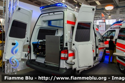 Volkswagen Trasporter T5 Restyle
Veicolo dimostrativo Ambulanz Mobile
Parole chiave: Volkswagen Trasporter_T5_Restyle Ambulanza Reas_2013