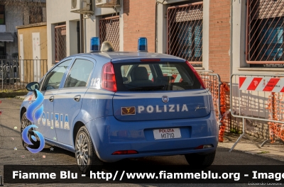 Fiat Grande Punto
Polizia di Stato
Polizia Ferroviaria
POLIZIA H1710
Parole chiave: Fiat Grande_Punto POLIZIAH1710