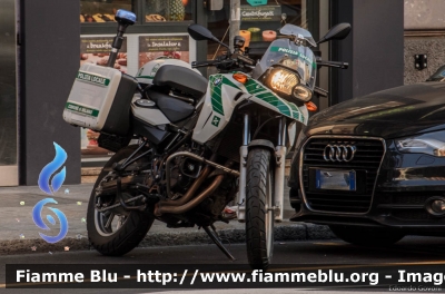 Bmw F800GS
Polizia Locale Milano
POLIZIA LOCALE YA 01439 
Parole chiave: Bmw F800GS POLIZIALOCALEYA01439