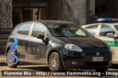 Fiat Grande Punto
Esercito Italiano
EI CW 056
Parole chiave: Fiat Grande_Punto EICW056