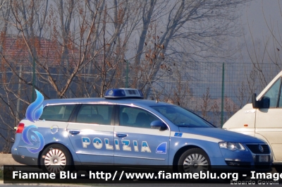 Volkswagen Passat Variant VI serie
Polizia di Stato
Polizia Stradale in servizio sull'Autostrada Torino - Piacenza
POLIZIA H2029
Parole chiave: Volkswagen Passat_Variant_VIserie POLIZIAH2029