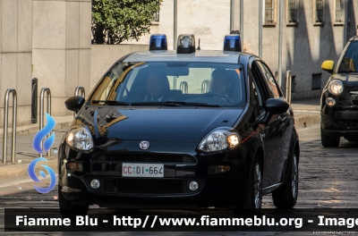 Fiat Punto VI serie
Carabinieri
CC DI 664
Parole chiave: Fiat Punto_VIserie CCDI664