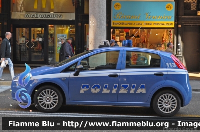 Fiat Grande Punto
Polizia di Stato
POLIZIA H4587
Parole chiave: Fiat Grande_Punto POLIZIAH4587