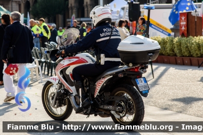 Honda Transalp
40-Polizia Municipale Pisa
POLIZIA LOCALE YA 00986
Parole chiave: Honda Transalp POLIZIALOCALEYA00986 Giornate_della_Protezione_Civile_Pisa_2017