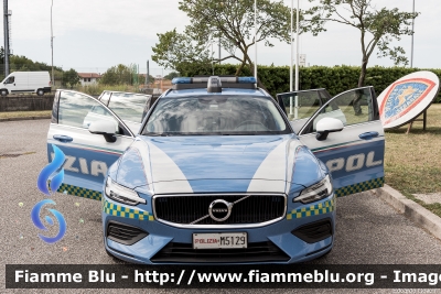 Volvo V60 II serie
Polizia di Stato
Polizia Stradale in servizio sulla rete autostradale di Autovie Venete
allestito Focaccia
POLIZIA M5129
Parole chiave: Volvo V60_IIserie POLIZIAM5129