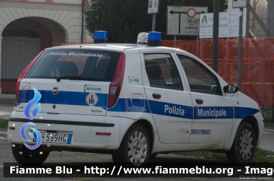 Fiat Punto Classic
Polizia Municipale "Unione dei Comuni della Bassa Romagna"
Comune di Alfonsine
Parole chiave: Fiat Punto_Classic