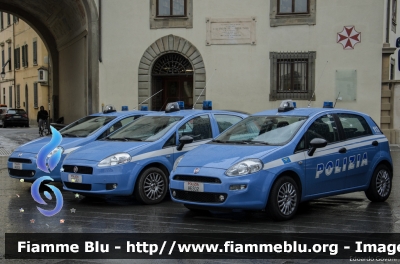 Fiat Punto VI serie
Polizia di Stato
Polizia delle Comunicazioni
POLIZIA H6502
Parole chiave: Fiat Punto_VIserie POLIZIAH6502 Una vita da social 2015