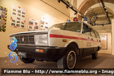 Fiat 131 Supermirafiori
Misericordia di Volterra (PI)
Versione 2000 TC 
Allestita nel 1981 da Mariani Fratelli
Parole chiave: Fiat 131_Supermirafiori Ambulanza