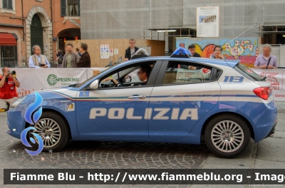 Alfa-Romeo Nuova Giulietta restyle
Polizia di Stato
Polizia Stradale
Allestita NCT Nuova Carrozzeria Torinese
Scorta "1000 Miglia 2017"
POLIZIA M2826
Parole chiave: Alfa-Romeo Nuova_Giulietta_restyle POLIZIAM2826