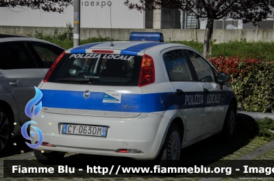 Fiat Grande Punto
Polizia Municipale Campomorone (GE)
Parole chiave: Fiat Grande_Punto XX_Convegno_Nazionale_Polizia_Locale