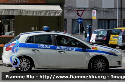 Fiat Nuova Bravo
Polizia Municipale Ravenna
POLIZIA LOCALE YA 452 AC
Parole chiave: Fiat Nuova_Bravo POLIZIALOCALEYA452AC