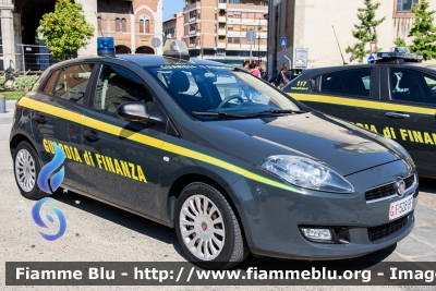 Fiat Nuova Bravo
Guardia di Finanza
GdiF 528 BF
Parole chiave: Fiat Nuova_Bravo GdiF528BF Festa_della_Repubblica_2019