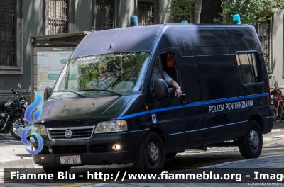 Fiat Ducato Maxi III serie
Polizia Penitenziaria
Automezzo Protetto per il Trasporto di Detenuti
POLIZIA PENITENZIARIA 597 AD
Parole chiave: Fiat Ducato_Maxi_IIIserie POLIZIAPENITENZIARIA597AD
