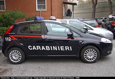 Fiat Grande Punto
Carabinieri
Seconda fornitura con nuovo sistema di lampeggianti
CC CN 952
Parole chiave: Fiat Grande_Punto CCCN952