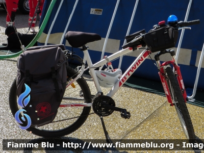 Mountain Bike
Croce Rossa Italiana
Delegazione del Litorale Pisano
Equipaggiata con DAE e materiale per la rianimazione
Parole chiave: Giornate_Protezione_Civile_Pisa_2014
