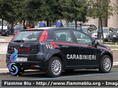 Fiat Grande Punto
Carabinieri
CC CP 025
Parole chiave: Fiat Grande_Punto CCCP025