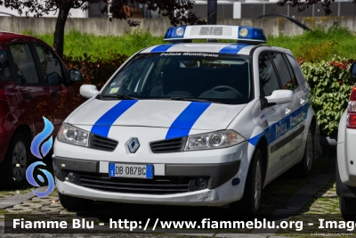 Renault Laguna
Polizia Locale Castelnuovo Magra (SP)
Parole chiave: Renault Laguna