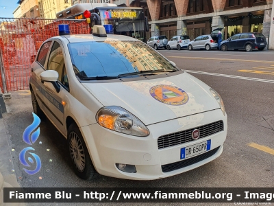 Fiat Grande Punto
Protezione Civile
Regione Emilia Romagna
Parole chiave: Fiat Grande_Punto