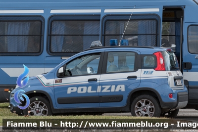 Fiat Nuova Panda 4x4 ll serie
Polizia di Stato
Polizia Ferroviaria
POLIZIA N5188
Parole chiave: Fiat Nuova_Panda_4x4_llserie POLIZIAN5188