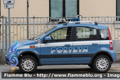 Fiat Nuova Panda 4x4 Climbing
Polizia di Stato
Polizia Ferroviaria
POLIZIA H2988
Parole chiave: Fiat Nuova_Panda_4x4_Climbing POLIZIAH2988