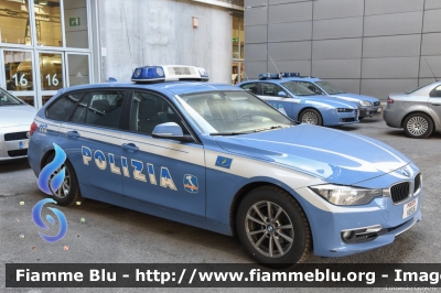 Bmw 320 F31 Touring
Polizia di Stato
Polizia Stradale in servizio sulla rete autostradale di Autostrade per l'Italia
Autovettura allestita Marazzi
Decorazione Grafica Artlantis
POLIZIA H8906
Parole chiave: Bmw 320_F31_Touring POLIZIAH8906 Motor_Show_2017
