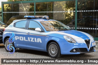 Alfa Romeo Nuova Giulietta restyle
Polizia di Stato
POLIZIA M1349
Parole chiave: Alfa-Romeo Nuova_Giulietta_restyle POLIZIAM1349 Motor_Show_2017