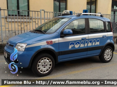 Fiat Nuova Panda 4x4 Climbing
Polizia di Stato
Polizia Ferroviaria
POLIZIA H2988
Parole chiave: Fiat Nuova_Panda_4x4_Climbing POLIZIAH2988