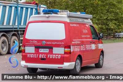 Volkswagen Transporter T5
Vigili del Fuoco
Comando Provinciale di Firenze
Centro Documentazione Video - Regia Mobile
VF 23250
Parole chiave: Volkswagen Transporter_T5 VF23250