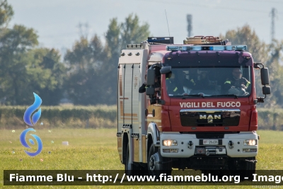 Man TGM 13.290 4x4 II serie
Vigili del Fuoco
Comando Provinciale di Vicenza
AutoPompaSerbatoio allestimento Kofler
VF 26406
Parole chiave: Man TGM_13.290_4x4_IIserie VF26406