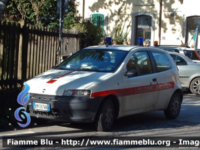 Fiat Punto II serie
Polizia Municipale Castelnuovo di Garfagnana (LU)
Parole chiave: Fiat Punto_IIserie
