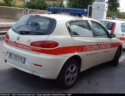 Alfa Romeo 147 II serie
Polizia Municipale Massarosa
Parole chiave: Alfa-Romeo 147_IIserie PM_Massarosa