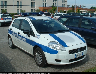 Fiat Grande Punto
Parole chiave: Polizia_Municipale_Ligura Fiat_Grande_Punto Ortonovo