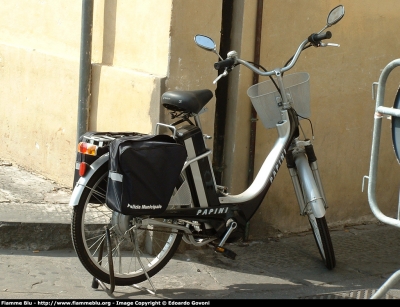 Bicicletta Elettrica
Polizia Municipale Pisa
Parole chiave: Bicicletta Giornate_della_Protezione_Civile_Pisa_2006