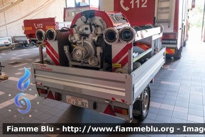 Carrello
Vigili del Fuoco
Unione Distrettuale di Bolzano
Corpo Volontario di Longomoso Collalbo (BZ)
Freiwillige Feuerwehr Lengmoos Klobenstein 
VF 2LJ BZ
Parole chiave: VF2LJBZ