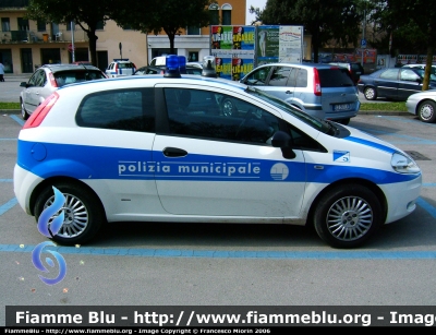 Fiat Grande Punto
PM Fontanafredda (PN)
Parole chiave: Fiat_GrandePunto_Pm_Fontanafredda